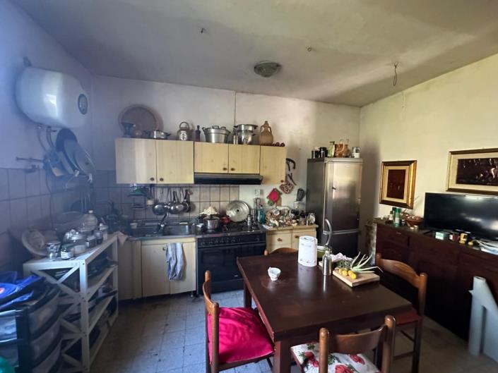 Image No.14-2 Bed Property for sale