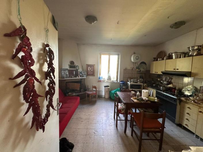 Image No.15-2 Bed Property for sale