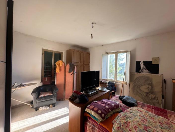 Image No.19-2 Bed Property for sale