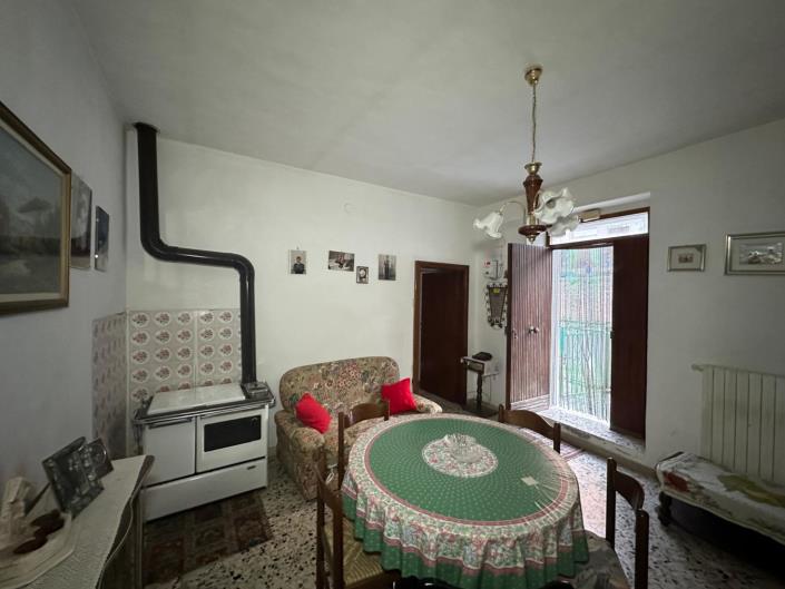 Image No.6-2 Bed Property for sale