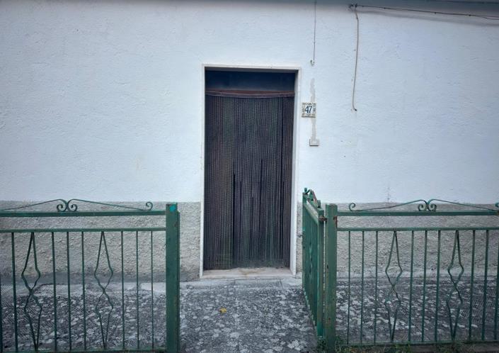 Image No.5-2 Bed Property for sale