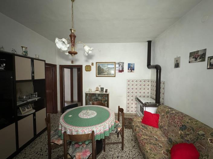 Image No.7-2 Bed Property for sale