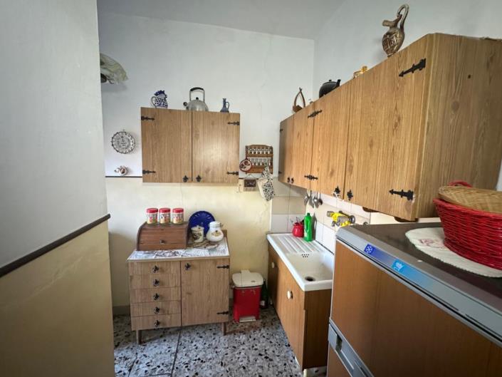 Image No.10-2 Bed Property for sale