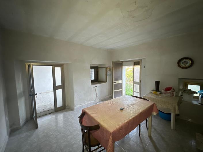 Image No.28-2 Bed Property for sale