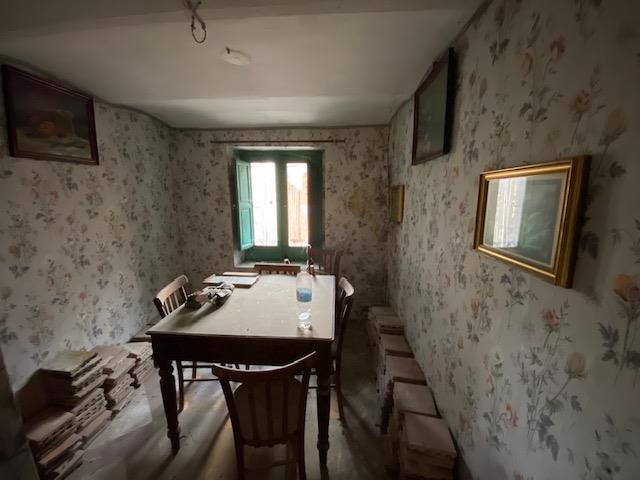 Image No.7-4 Bed Property for sale