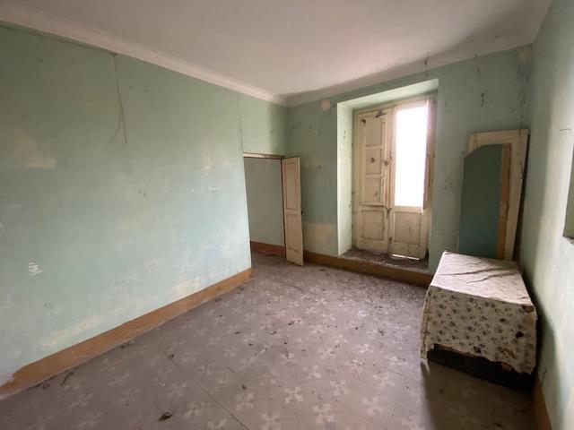 Image No.10-4 Bed Property for sale