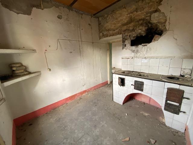 Image No.15-4 Bed Property for sale