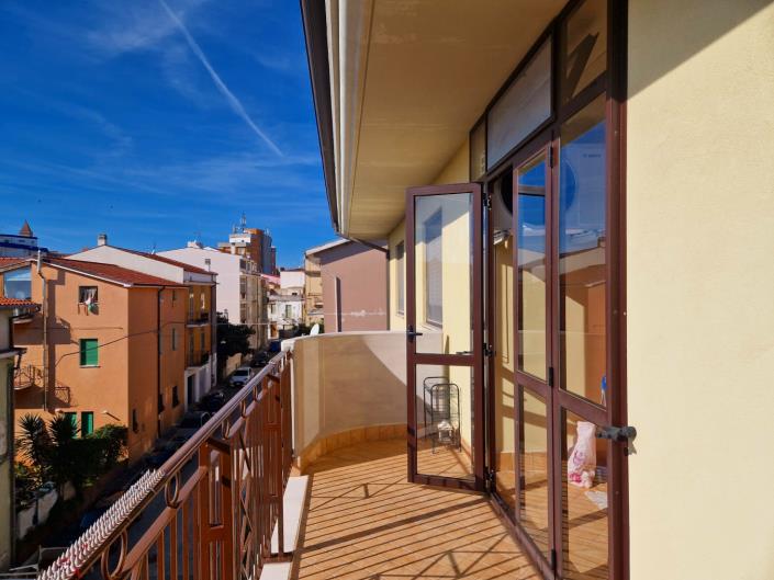 Image No.18-2 Bed Apartment for sale