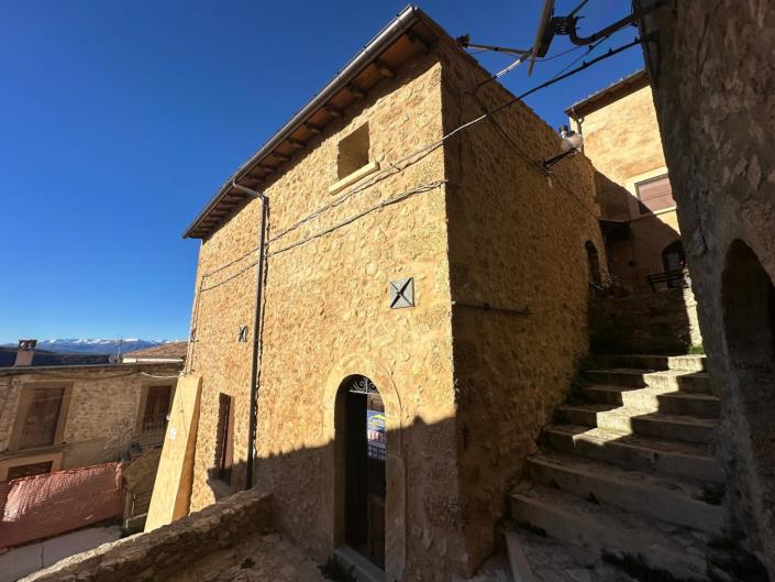 Image No.3-Propriété à vendre à L'Aquila