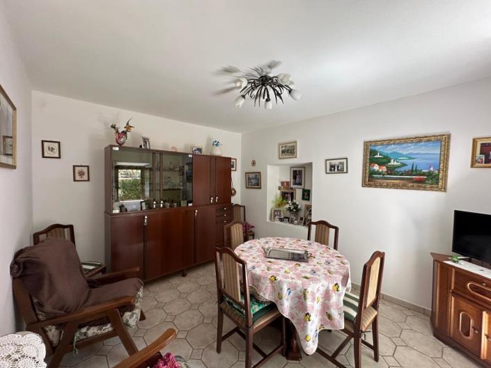 Image No.7-2 Bed Property for sale