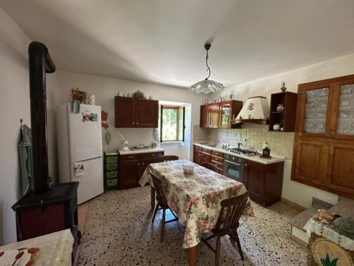 Image No.10-2 Bed Property for sale