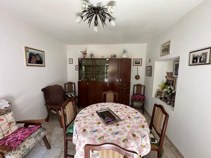 Image No.9-2 Bed Property for sale