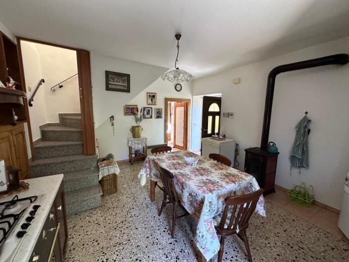 Image No.11-2 Bed Property for sale