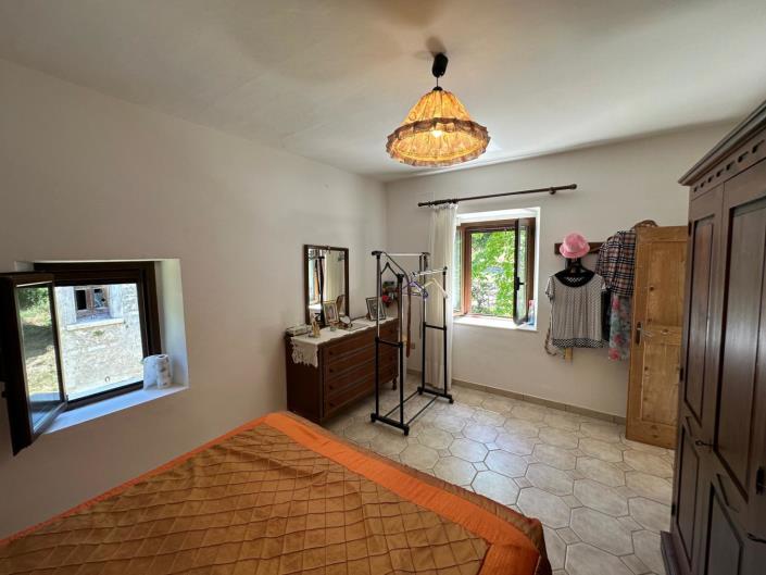 Image No.14-2 Bed Property for sale