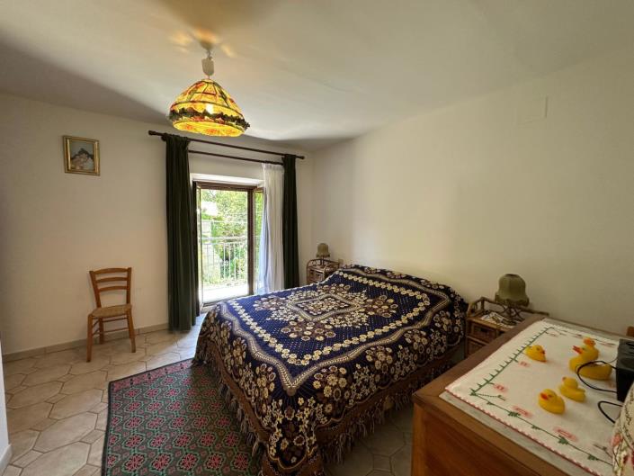 Image No.16-2 Bed Property for sale