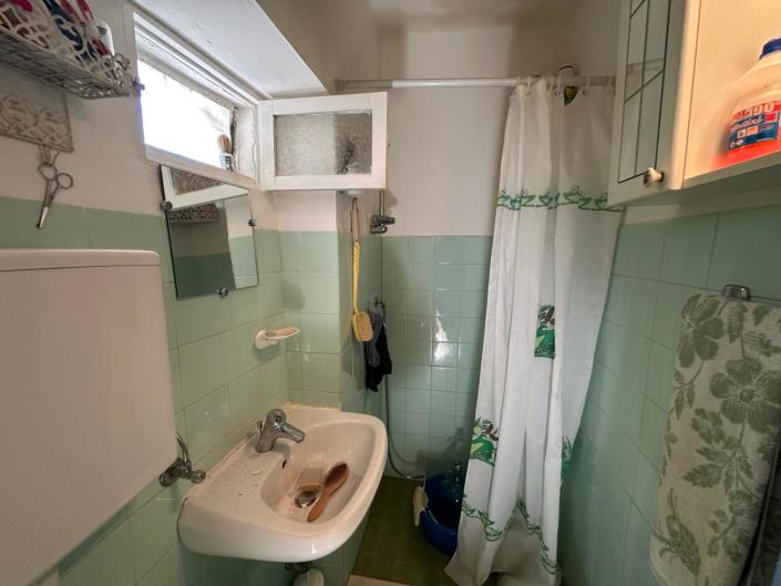 Image No.19-2 Bed Property for sale