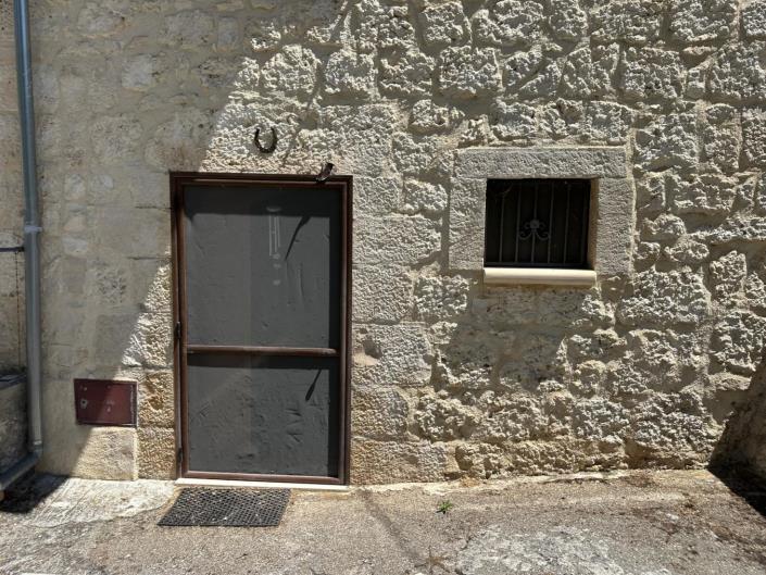 Image No.21-2 Bed Property for sale