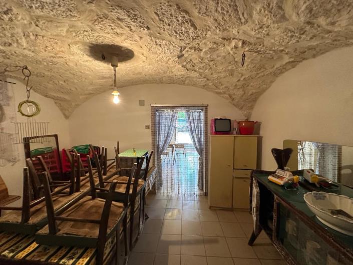 Image No.23-2 Bed Property for sale