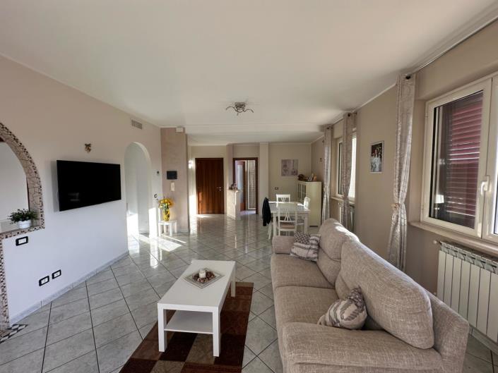 Image No.7-Appartement de 5 chambres à vendre à Cugnoli