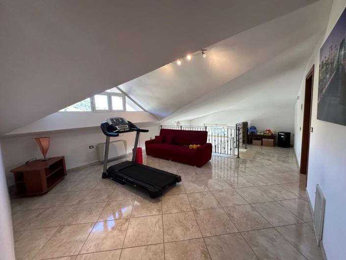 Image No.21-Appartement de 5 chambres à vendre à Cugnoli