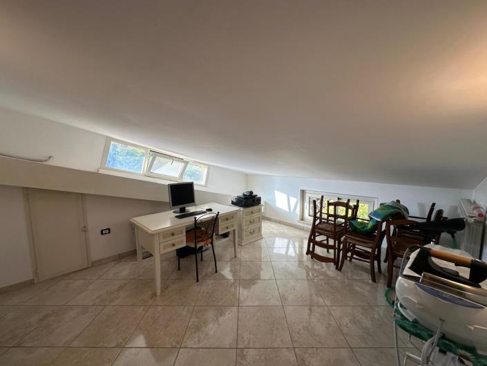 Image No.22-Appartement de 5 chambres à vendre à Cugnoli