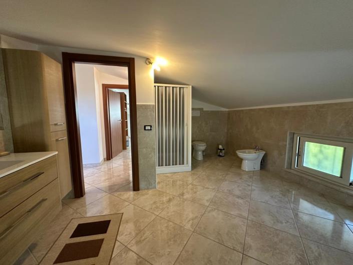 Image No.25-Appartement de 5 chambres à vendre à Cugnoli