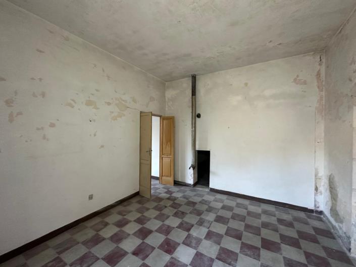 Image No.20-2 Bed Apartment for sale