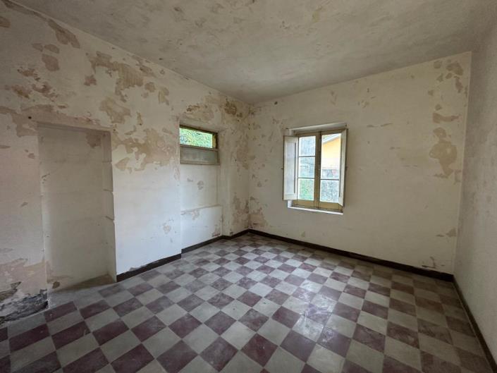 Image No.21-2 Bed Apartment for sale