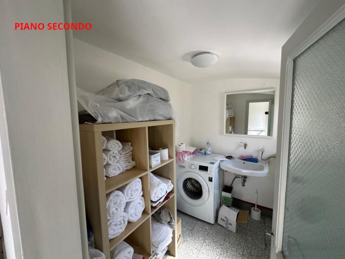 Image No.27-4 Bed Property for sale