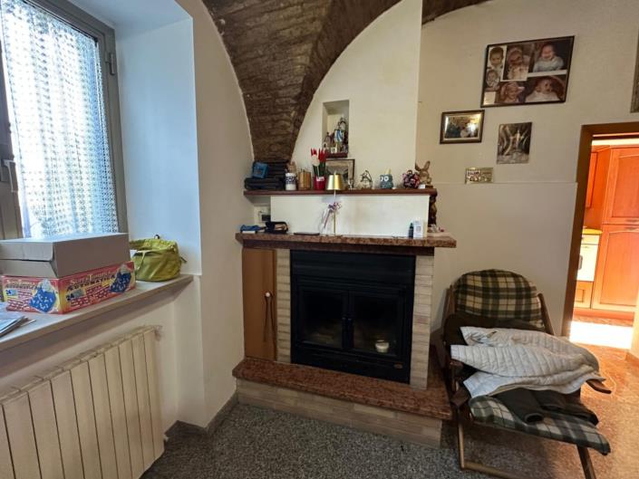 Image No.9-2 Bed Semi-Detached for sale