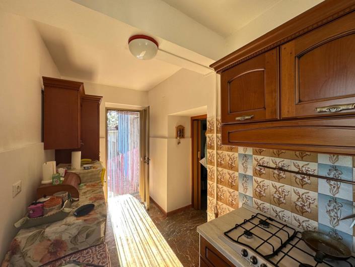 Image No.11-2 Bed Semi-Detached for sale