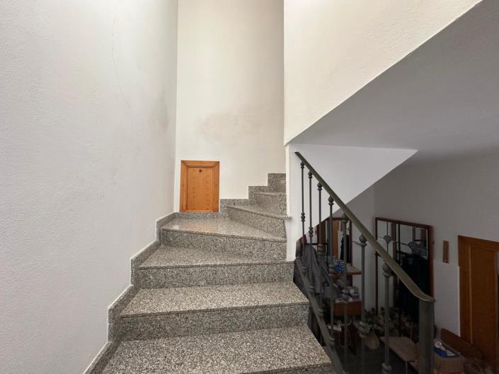 Image No.13-2 Bed Semi-Detached for sale