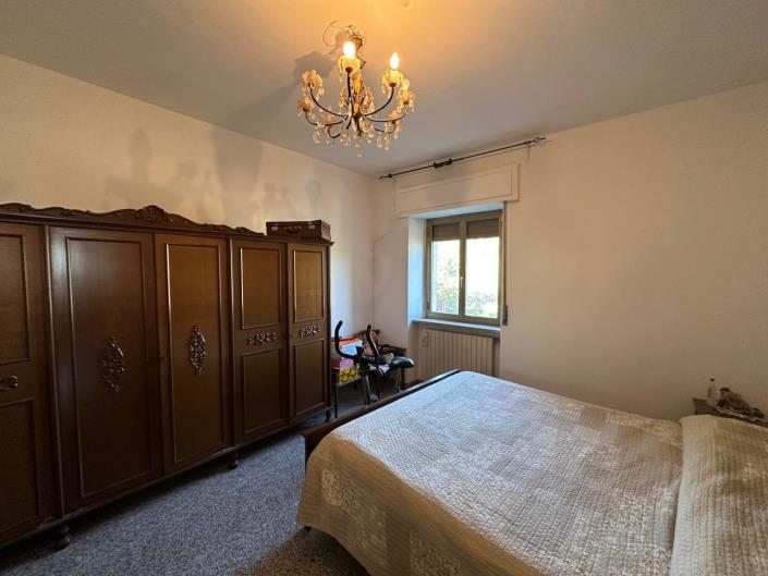 Image No.14-2 Bed Semi-Detached for sale