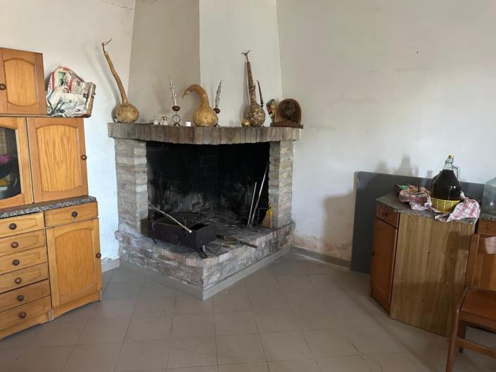 Image No.24-2 Bed Semi-Detached for sale