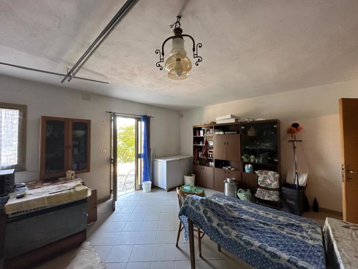 Image No.23-2 Bed Semi-Detached for sale