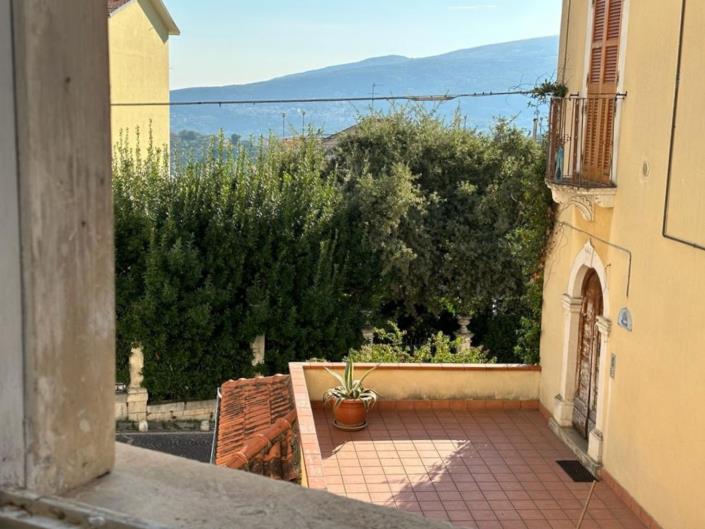 Image No.33-3 Bed Property for sale