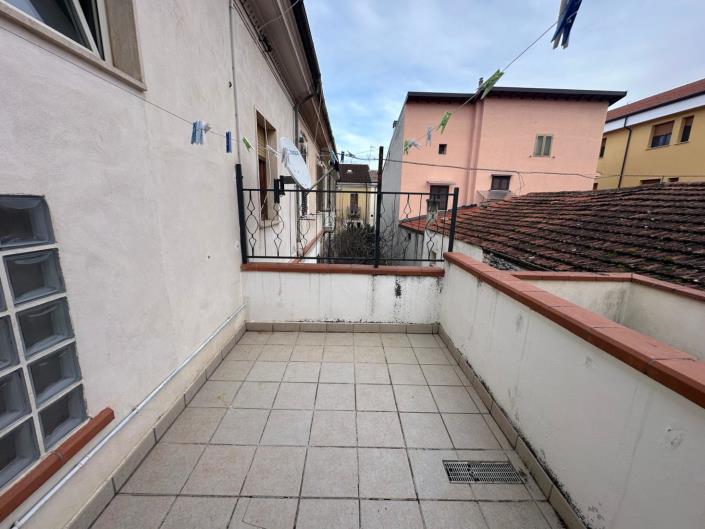 Image No.21-2 Bed Apartment for sale