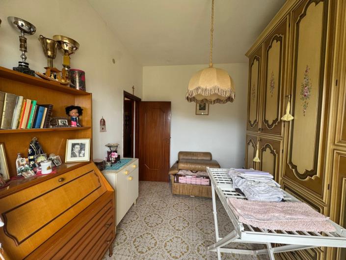 Image No.27-2 Bed Apartment for sale