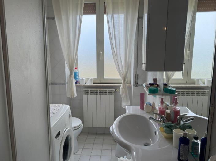 Image No.28-2 Bed Apartment for sale