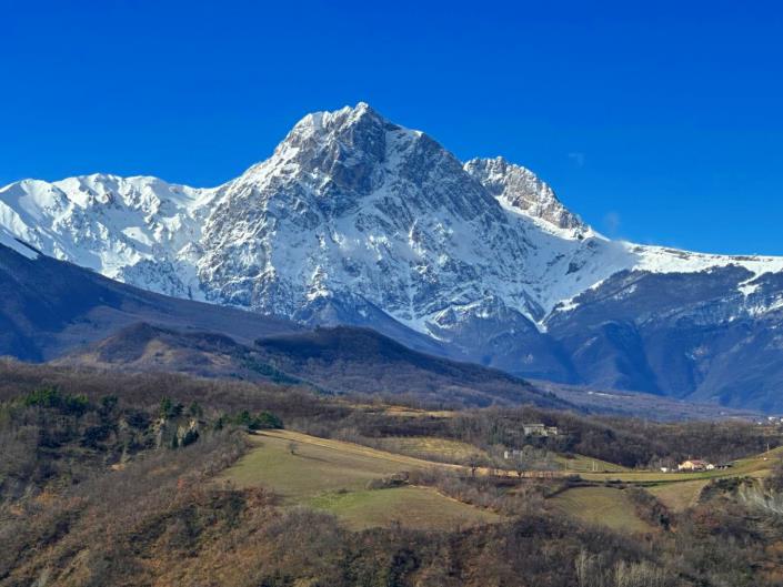 Image No.3-2 Bed Property for sale