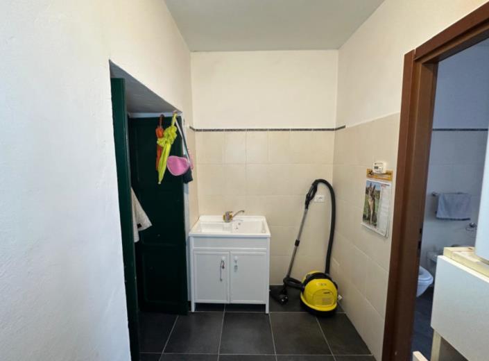 Image No.14-2 Bed Property for sale