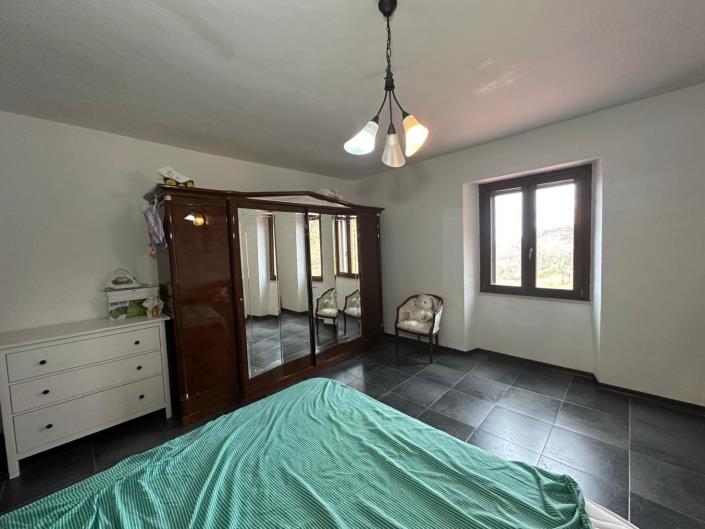 Image No.18-2 Bed Property for sale