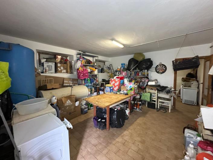 Image No.28-2 Bed Property for sale