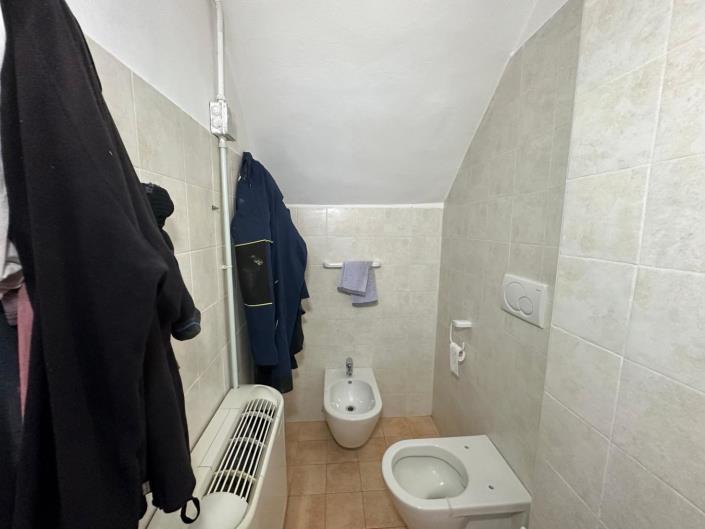 Image No.32-2 Bed Property for sale