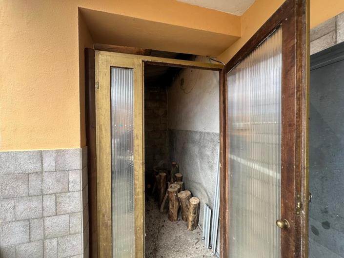 Image No.33-2 Bed Property for sale