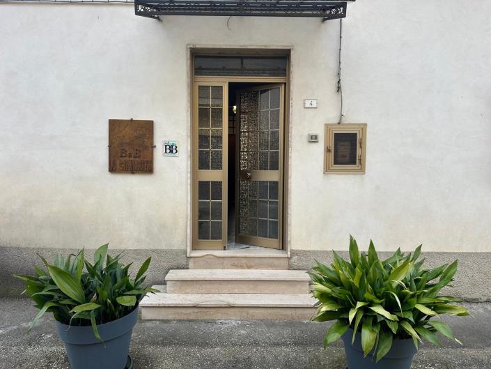 Image No.9-4 Bed Property for sale