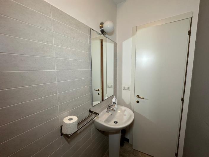 Image No.21-4 Bed Property for sale