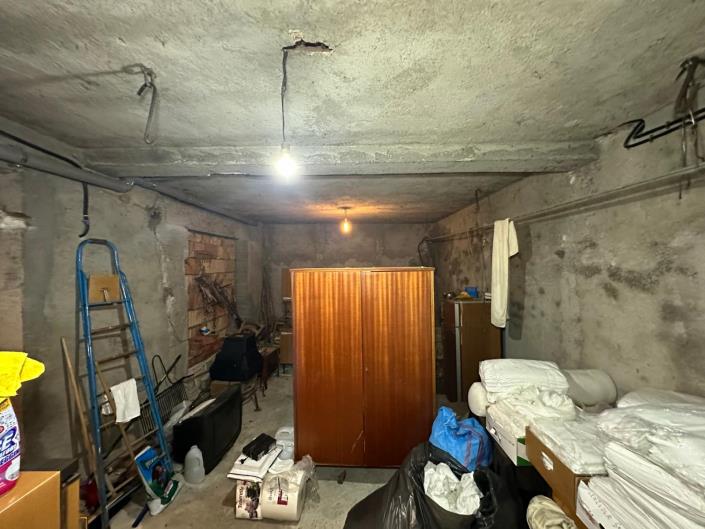 Image No.40-4 Bed Property for sale