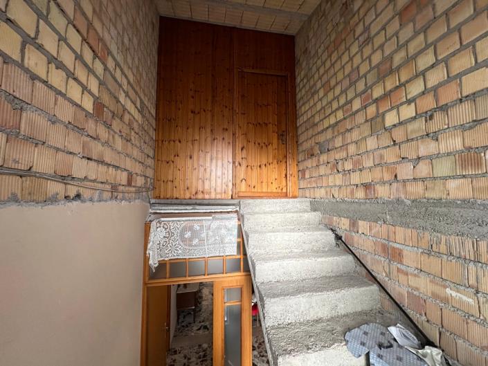 Image No.43-4 Bed Property for sale