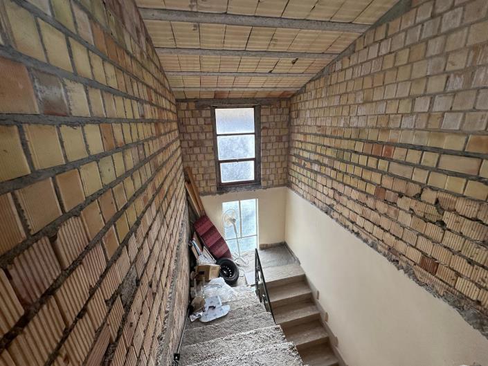 Image No.47-4 Bed Property for sale